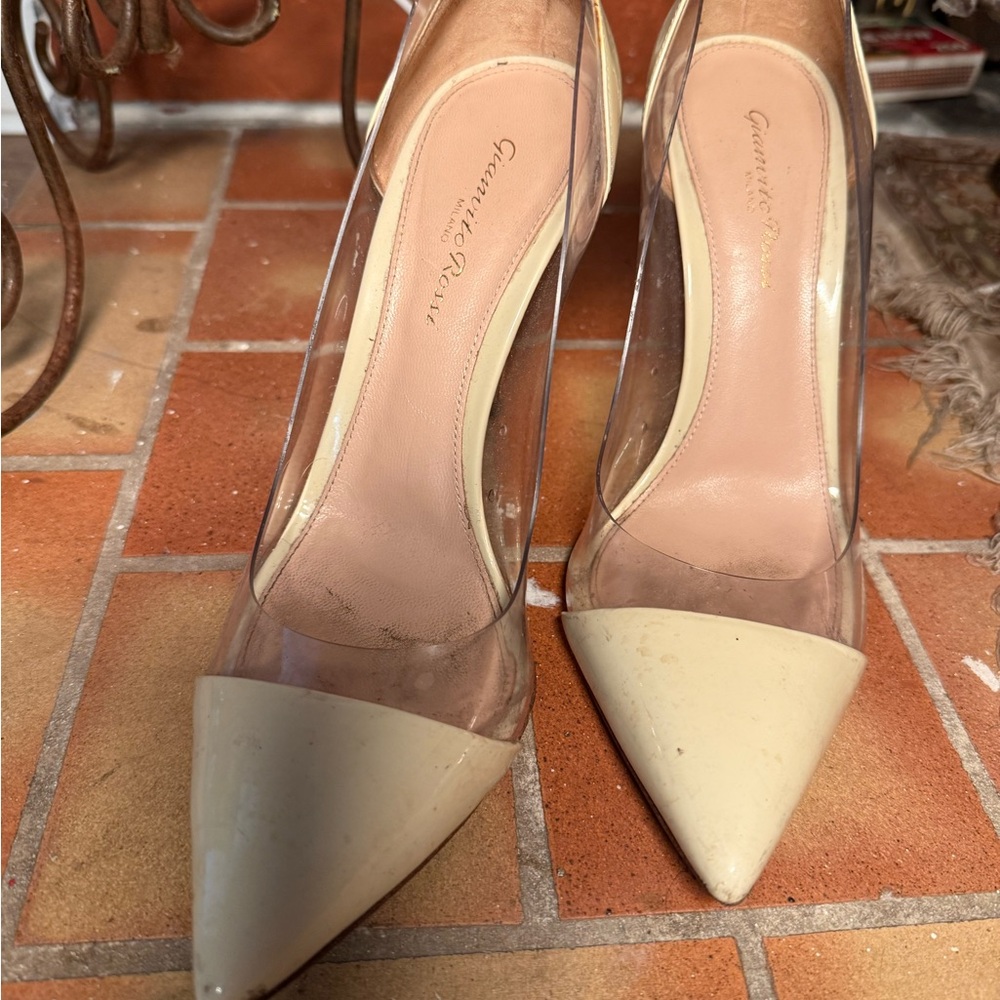 Gianvito Rossi Cream and Clear Pointed Heels